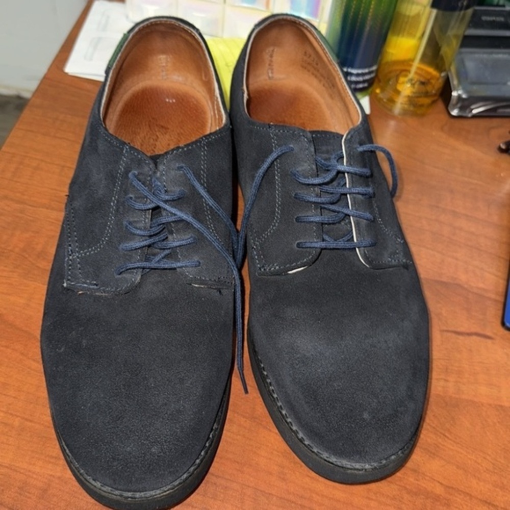 BASS Men's Bass
 Gray Suede Leather Shoes -  Size 9.5
Color Navy Buc